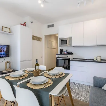 Bilocale Comodo E By Host Hero *