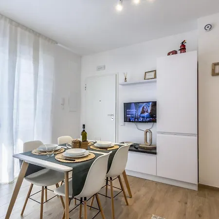 Bilocale Comodo E By Host Hero *